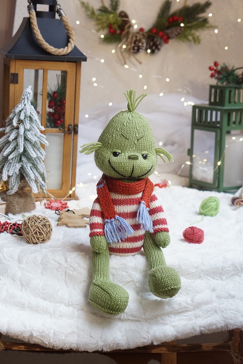 Easy and Cute Christmas Doll Knitting Patterns 2