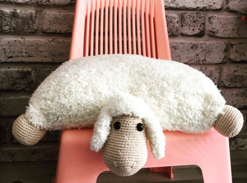 Soft Lamb Pillow Free Knitted Pattern