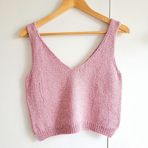 Knitted v-neck top free Patterns