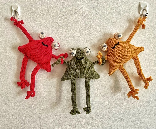 Group of Frogs 3