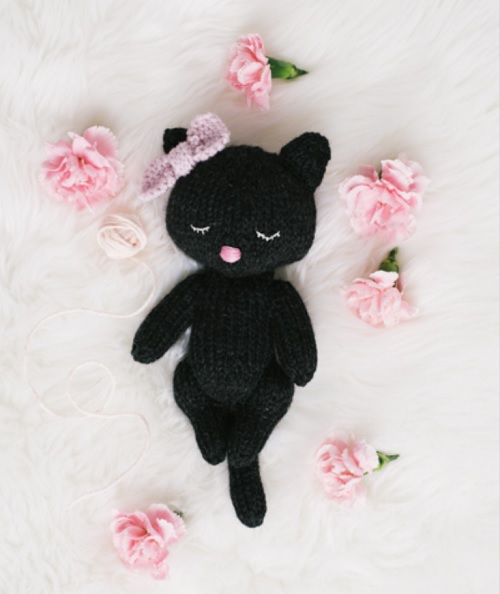 Feline Sleepy Amigurumi Kitten