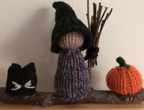 Halloween witch toy knitting patterns