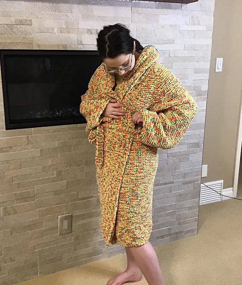 Wide Collar Bathrobe
