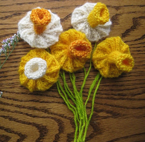 Knitted flower free patterns 1