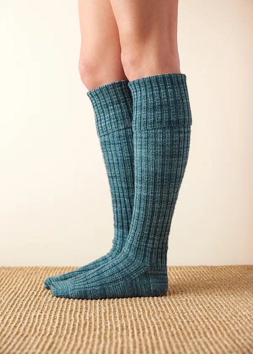 Knitted long socks free patterns
