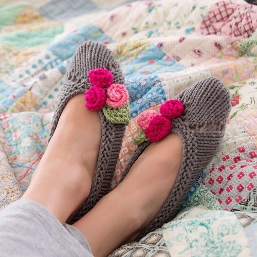 Free knitted ladies slippers 1