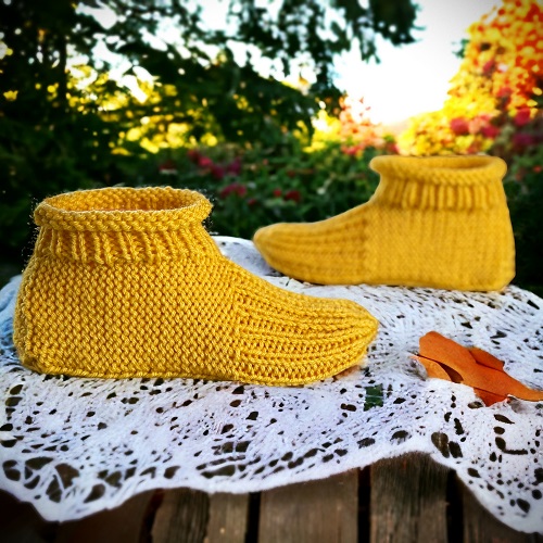 DIY knitted ladies slippers 3