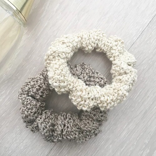 Knitted scrunchies 2