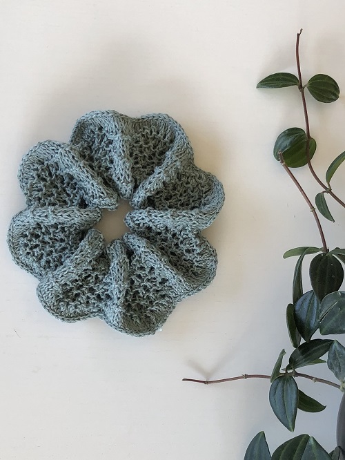 Knitted scrunchies 4