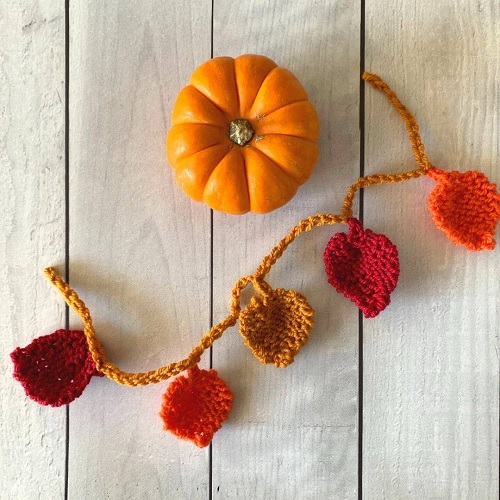 fall-leaf-garland-knitting-pattern-free