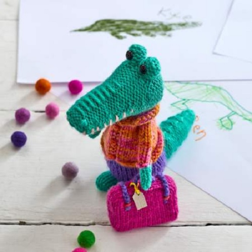 summer-holiday-crocodile-toy-knitting-pattern