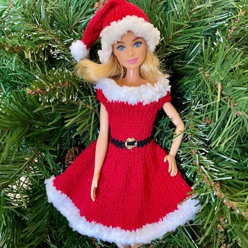 Knitted barbie outfit 1