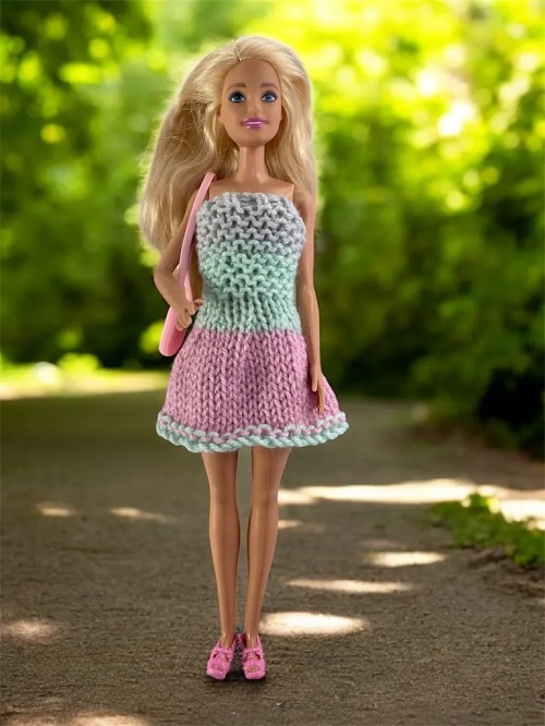 Knitted barbie outfit 10