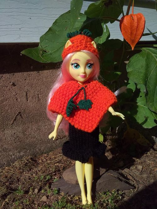 Knitted barbie outfit 3