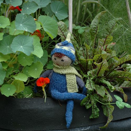 knitted garden theme 3
