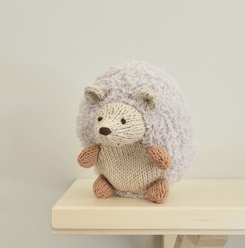 Knitted hedgehog toy 1