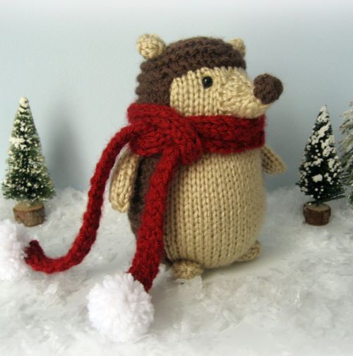 Knitted hedgehog toy 2