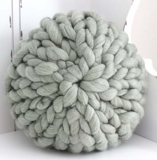 how-to-hand-knit-a-pillow