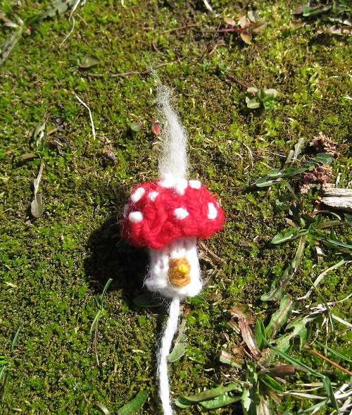 knitted Toadstool mushroom 12