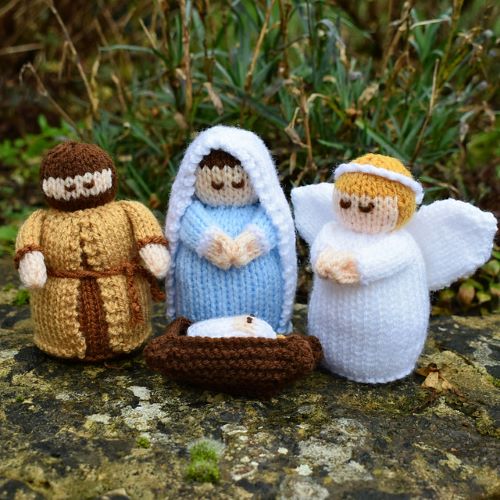knitting nativity scene 3