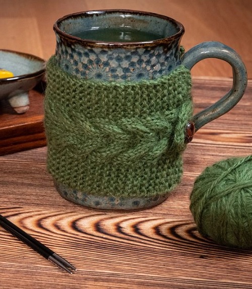 mug-cozy-knitting-pattern-cables