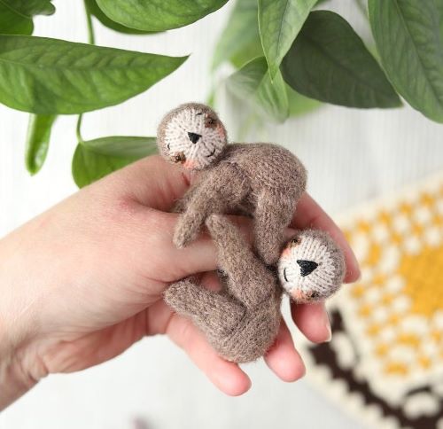 Knitted sloth 6