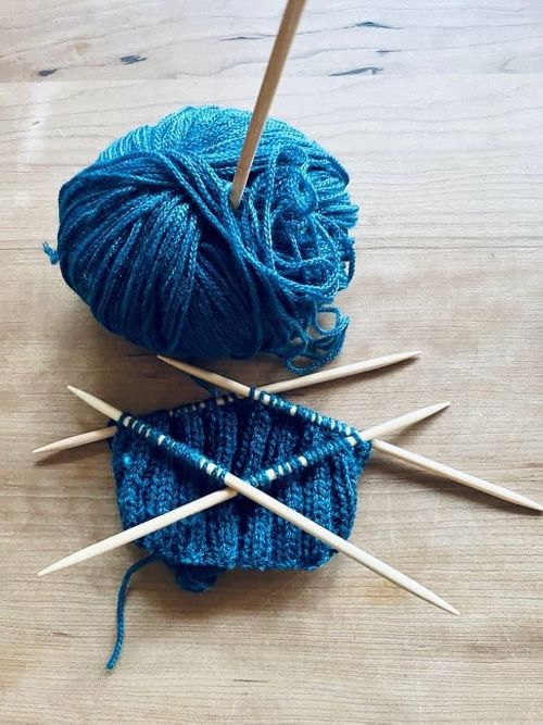 Double-Pointed Needles