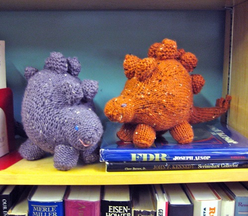 Knitted dinosaur 2
