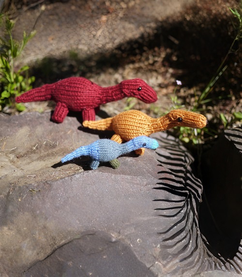 Knitted easy dinosaur 1
