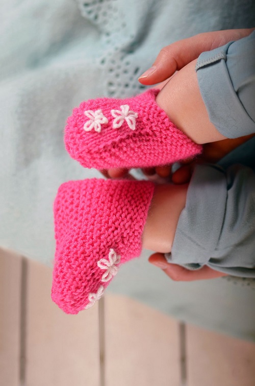 Floral baby booties 1