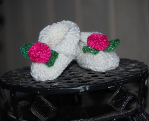 Floral baby booties 2