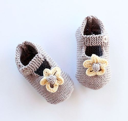 knitted Floral baby booties 2