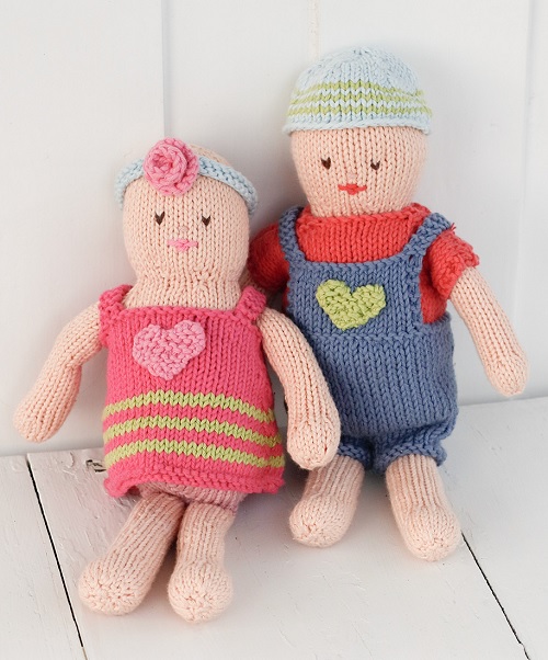 Knitted couple doll 