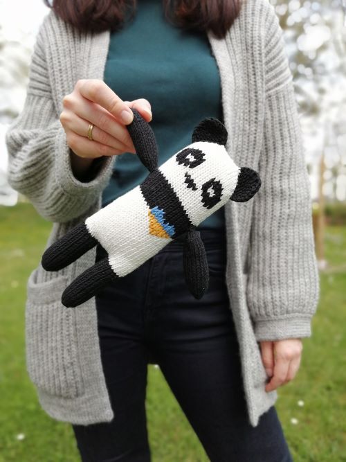 Knitted panda 5