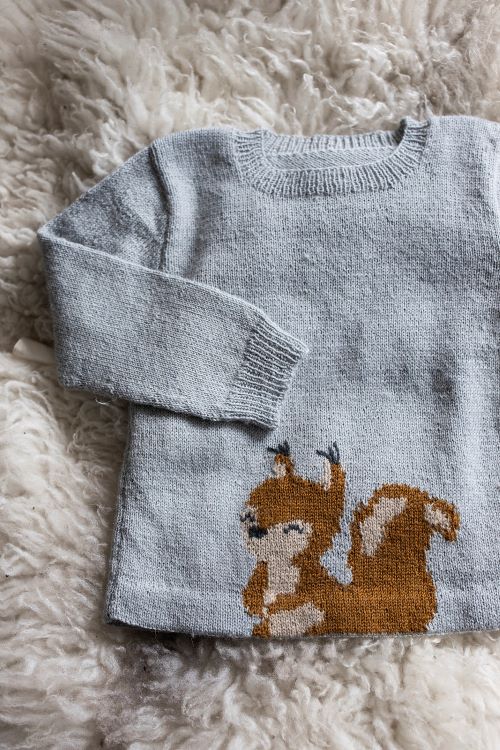 Knitted squirrel 7