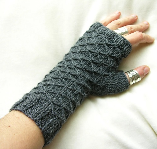 Seeta fingerless gloves