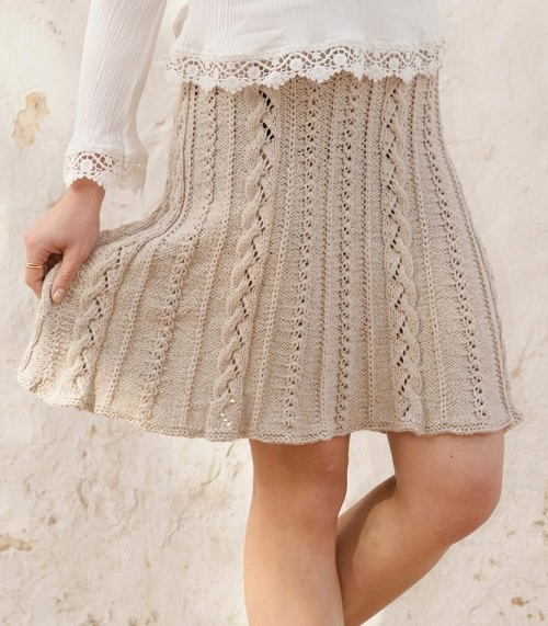 Knitted skirt