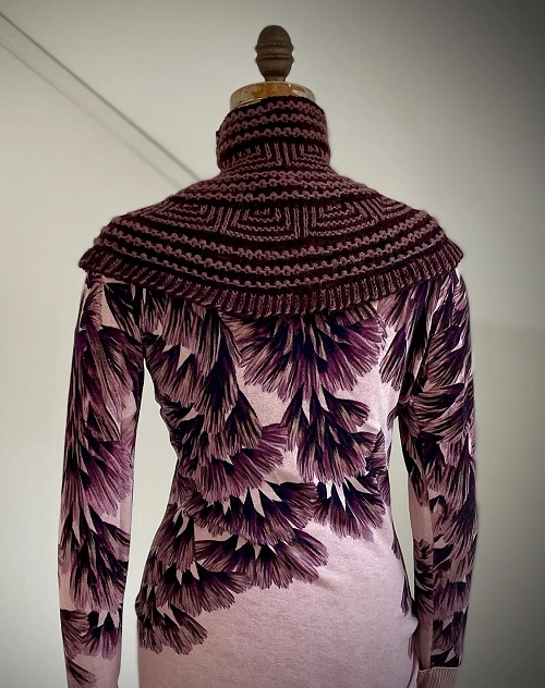 knitted collar