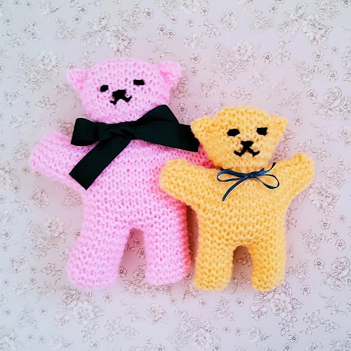 knitted mini trauma teddy 2