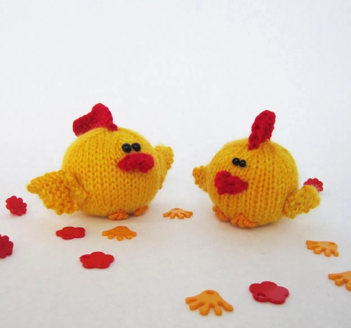 Knitted Group of Chickens 4
