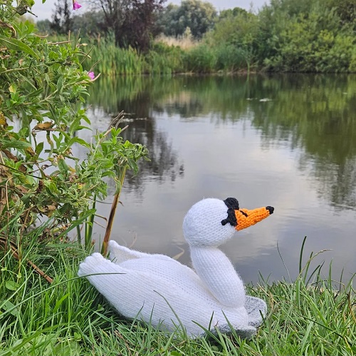 Knitted Swan Free Patterns 3