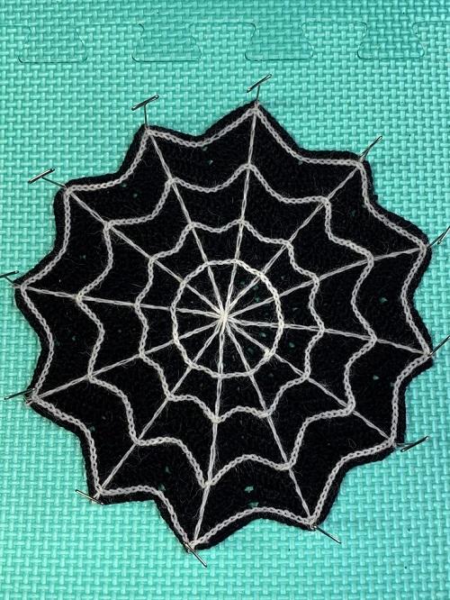 Knitted halloween Coaster 1