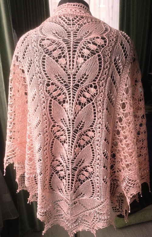 Knitting Lily of the Valley shawl 3