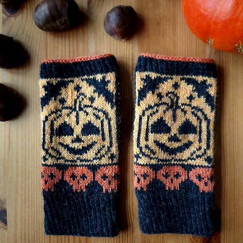 Spooky Mittens for Halloween 1