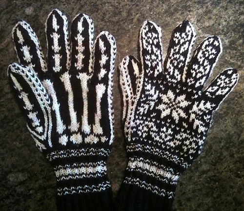 Spooky Mittens for Halloween 3