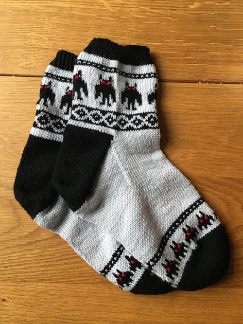 knitted halloween spooky socks 3