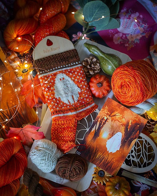 knitted halloween spooky socks 4
