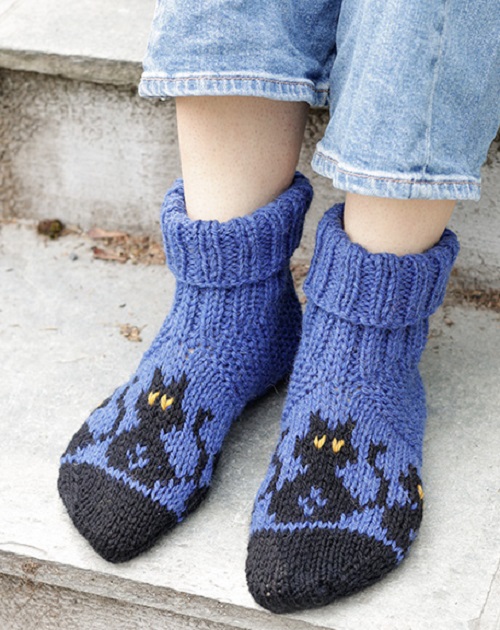 knitted ghost socks 