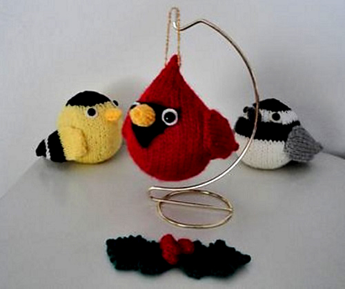 Knitted bird Free Patterns