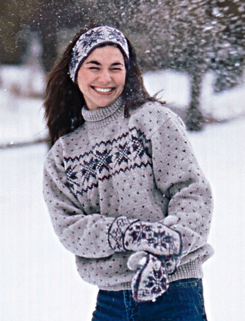Knitted Snowflake sweater for christmas 1